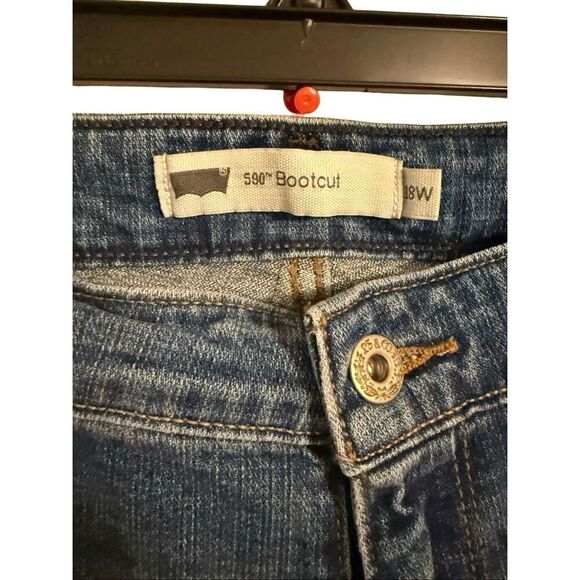 Brand New Levi’s 590 Fuller Waist Bootcut Denim Jeans Plus Size 18 - Picture 8 of 16